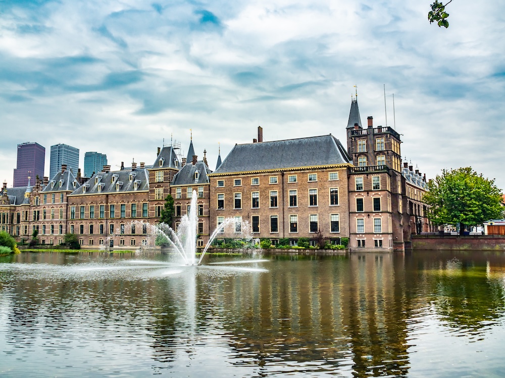 A beautiful shot of the historic Binnenhof castle in the Netherlands